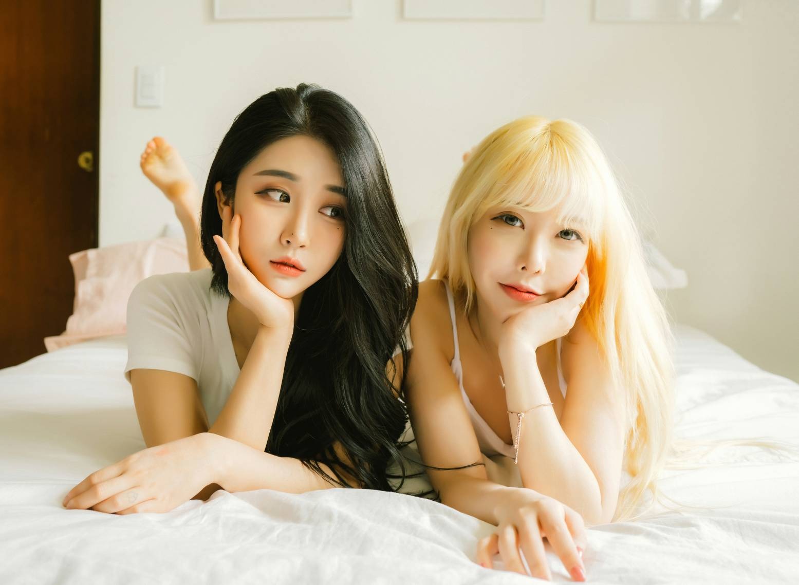 [Moon Night Snap] Bomi (보미) x Zia (지아) - Together Vol.02(20)