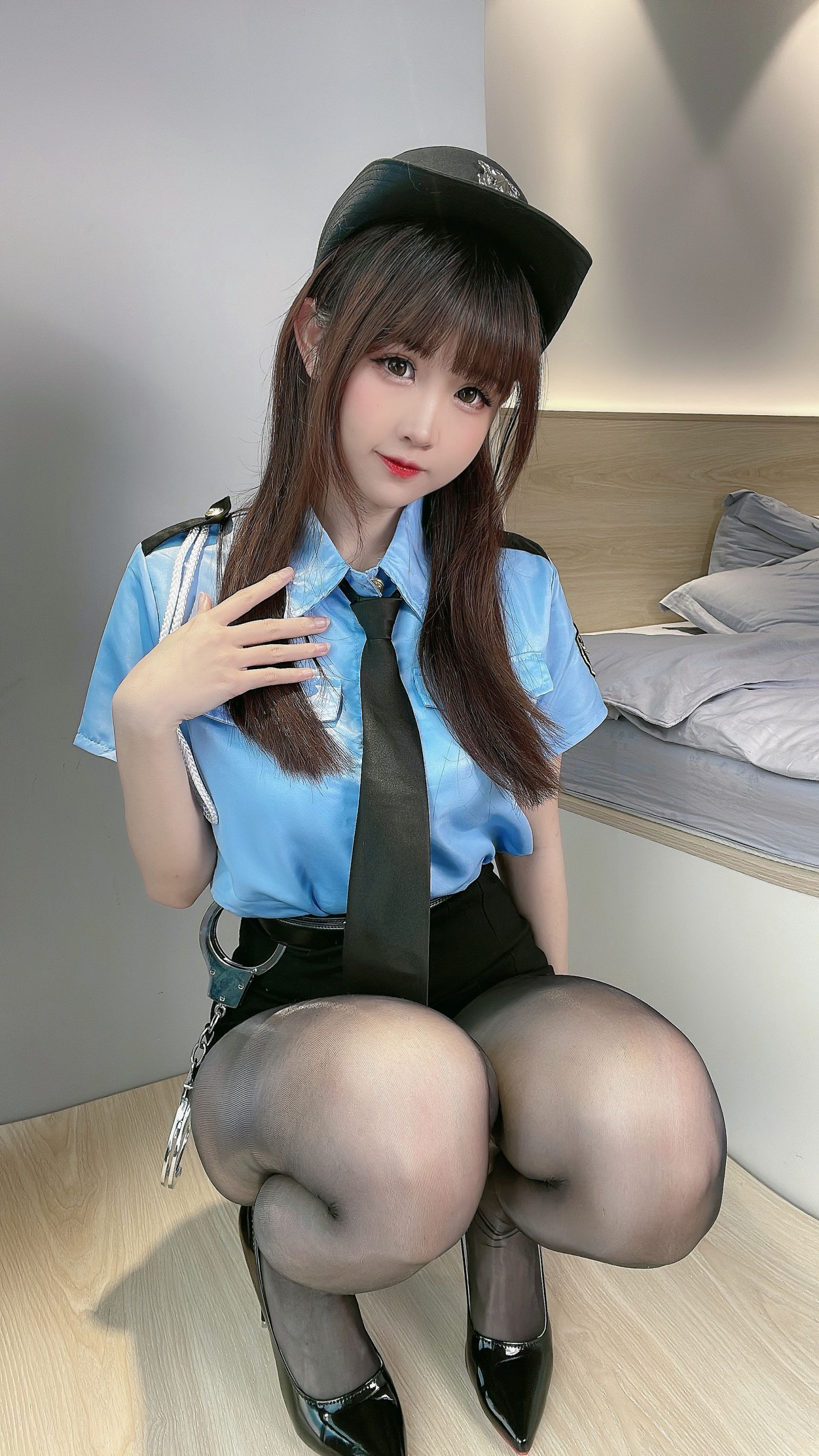 miko酱ww - 女警制服(84).jpg