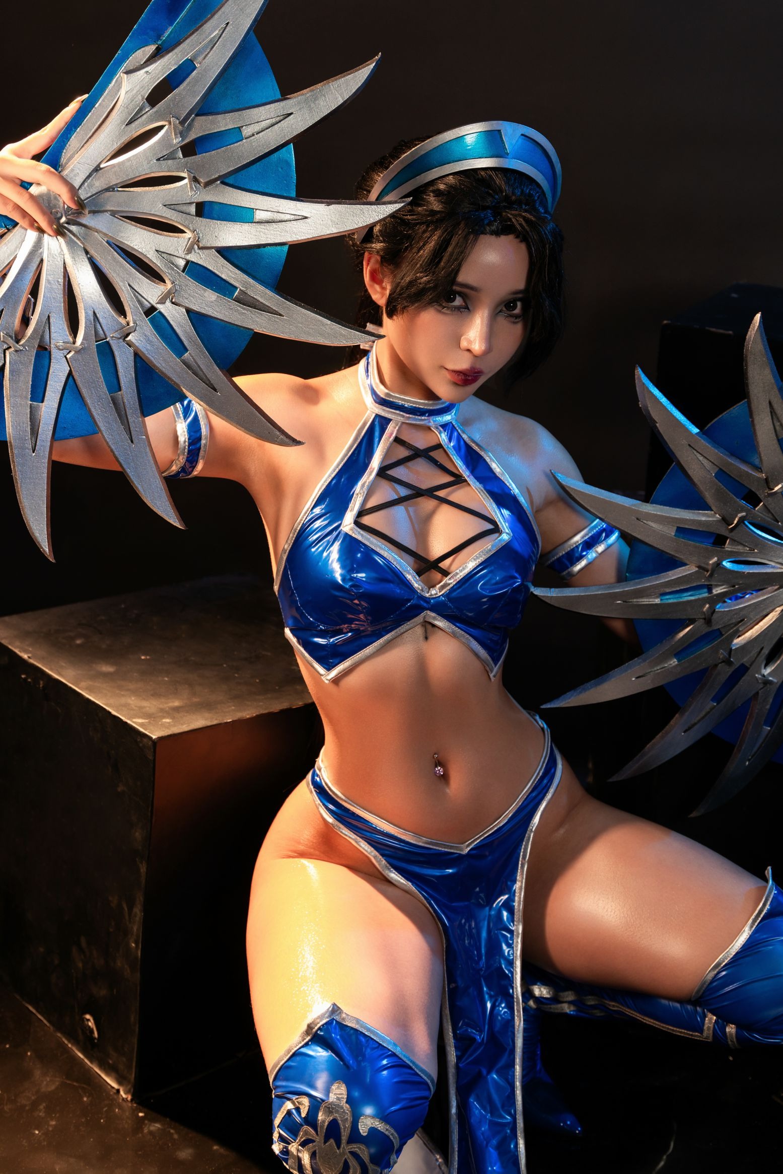 Umeko J cosplay Kitana - Mortal Kombat(79)