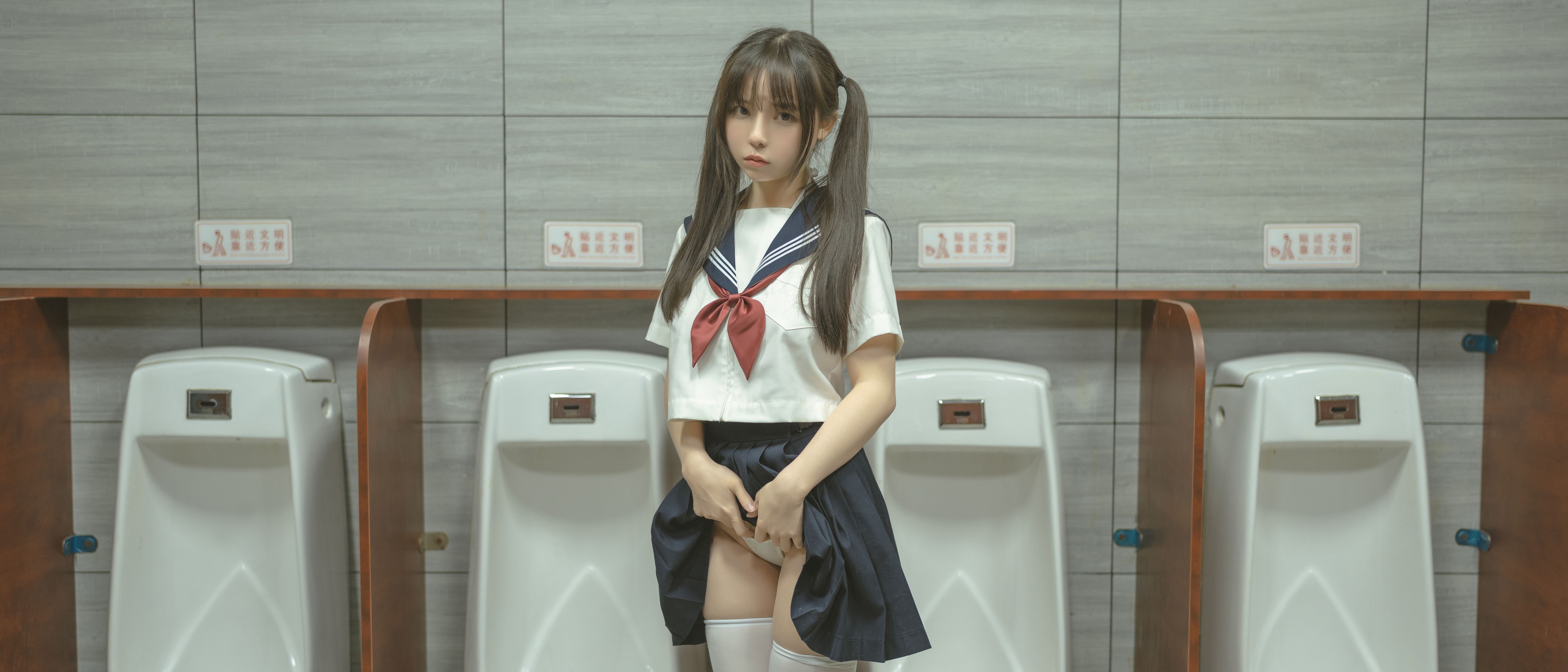 六味帝皇酱 厕所JK无码版 70P（7月1会员资源）(5)