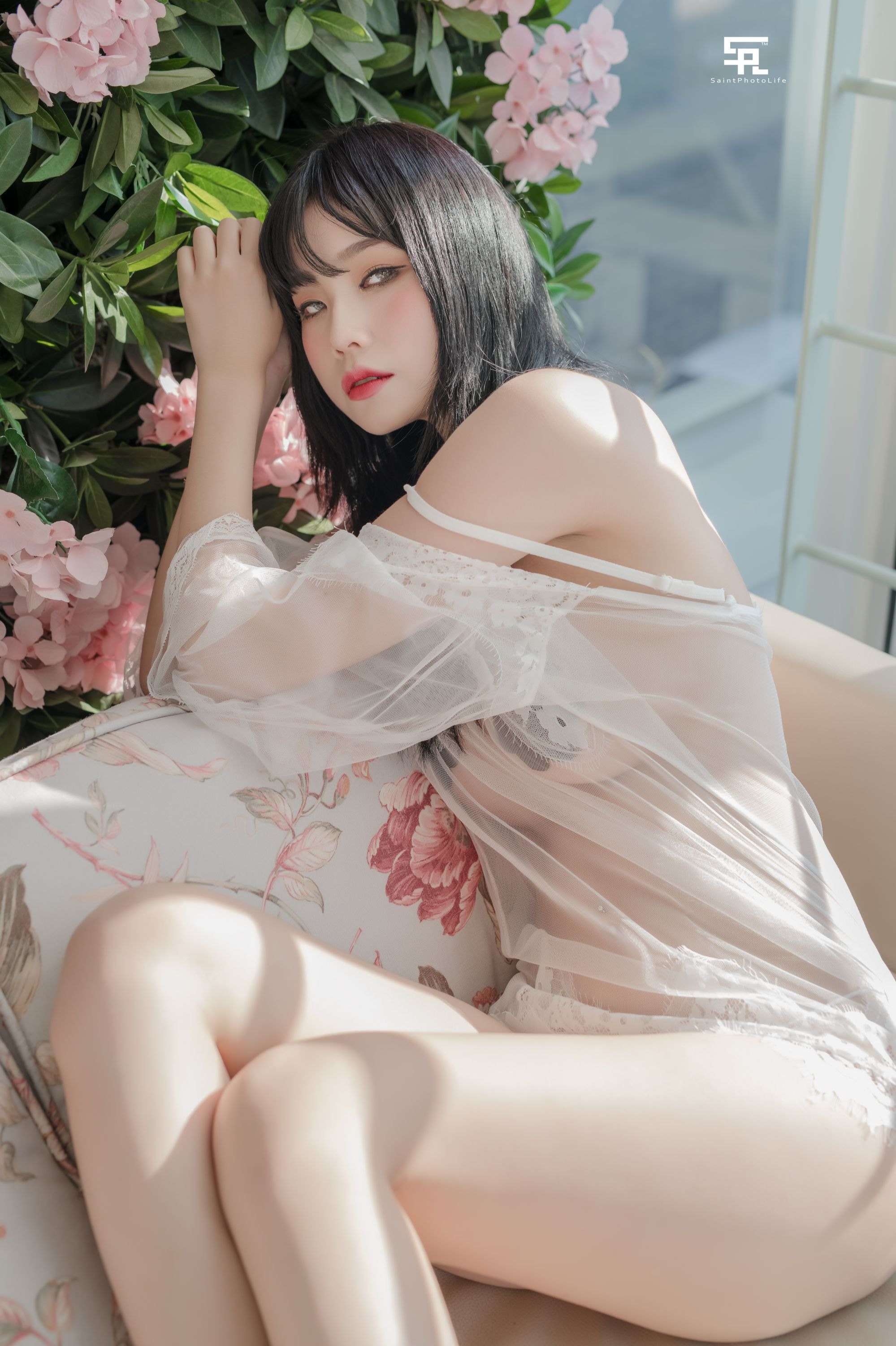 Yuna (윤아) - NO.008 [SAINT Photolife] BLOOM Vol.01 [52P-315MB](26)