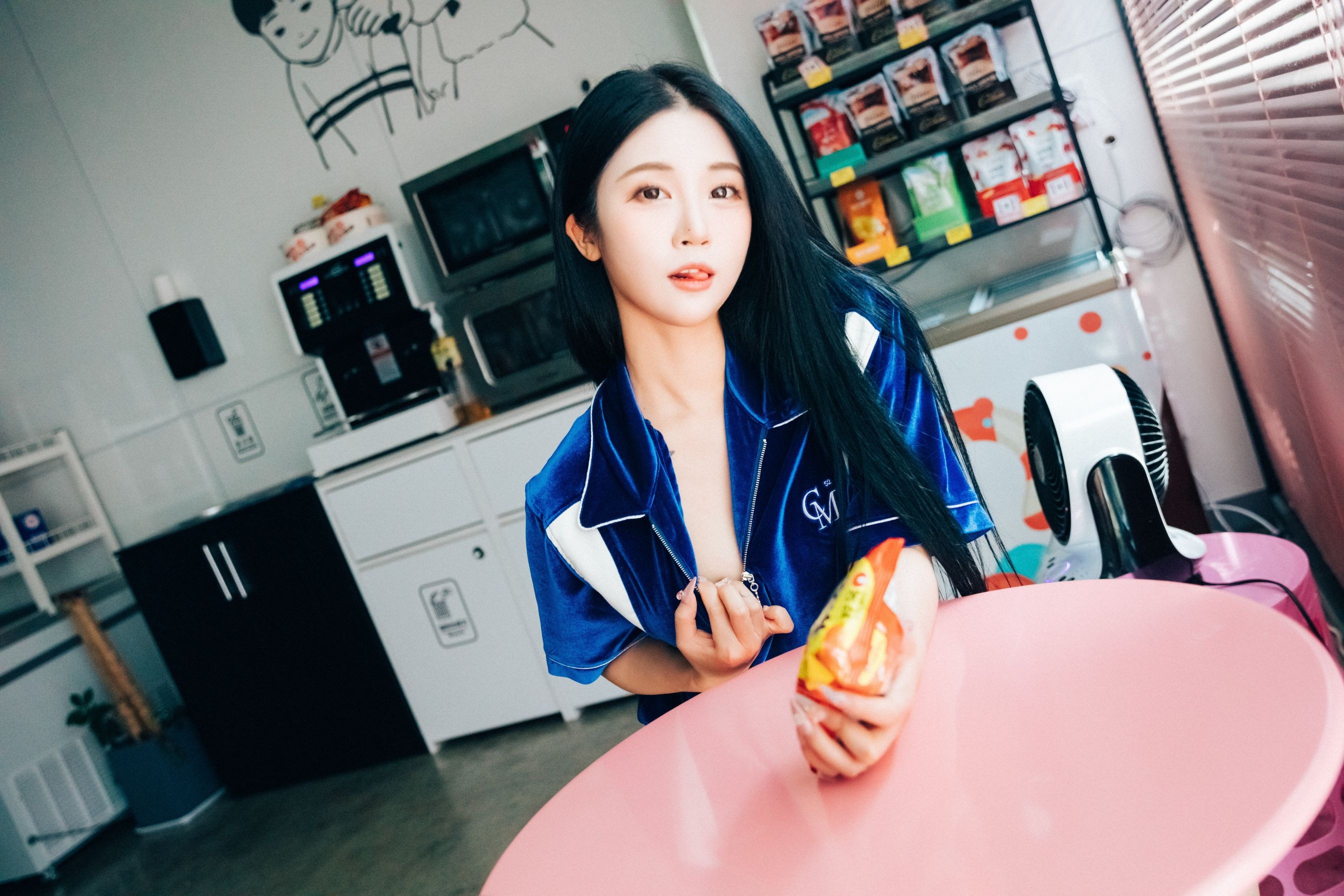 [Loozy] bomi Part Timer [124P-0.99GB](56)