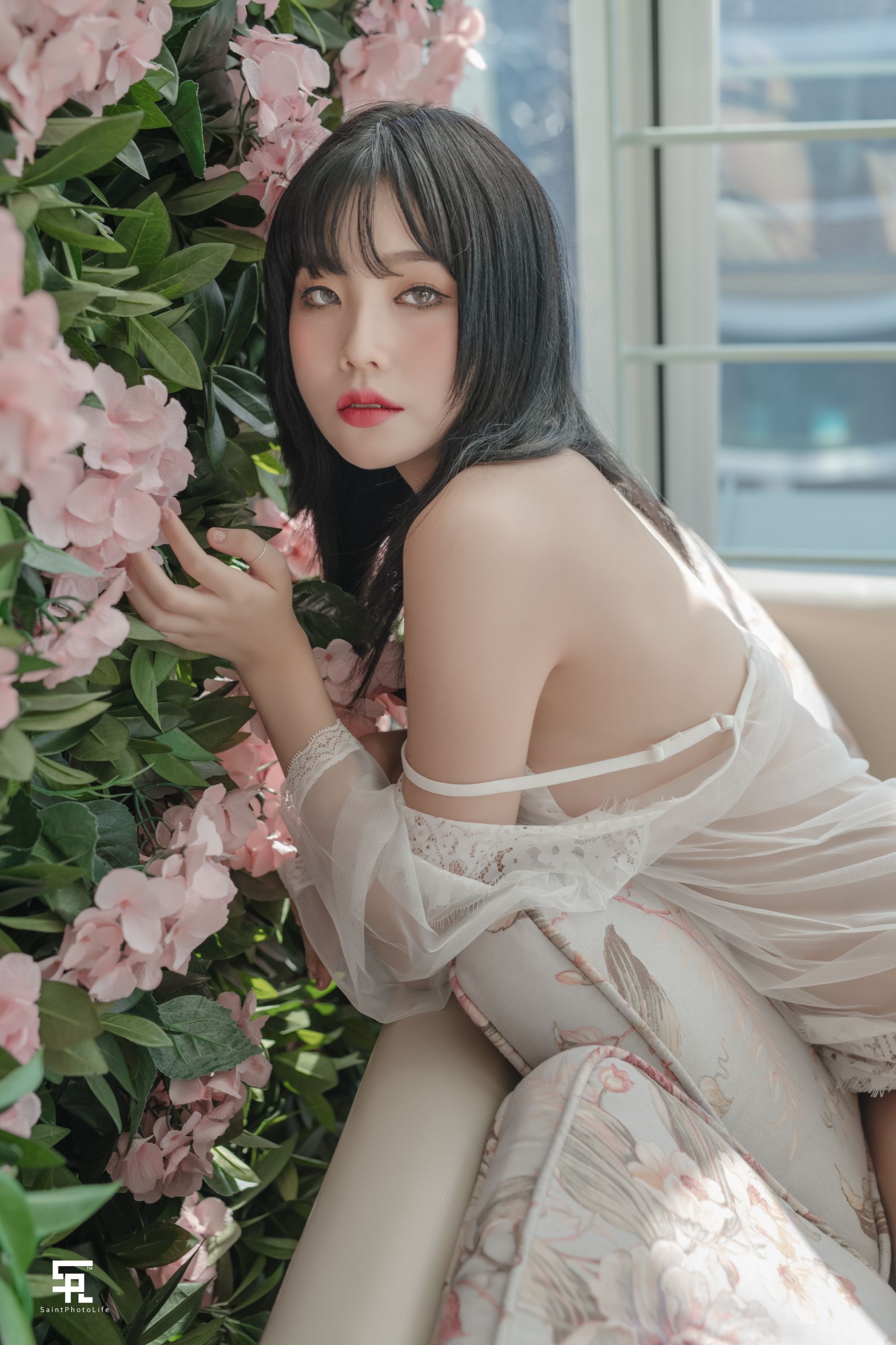 Yuna (윤아) - NO.008 [SAINT Photolife] BLOOM Vol.01 [52P-315MB](27)