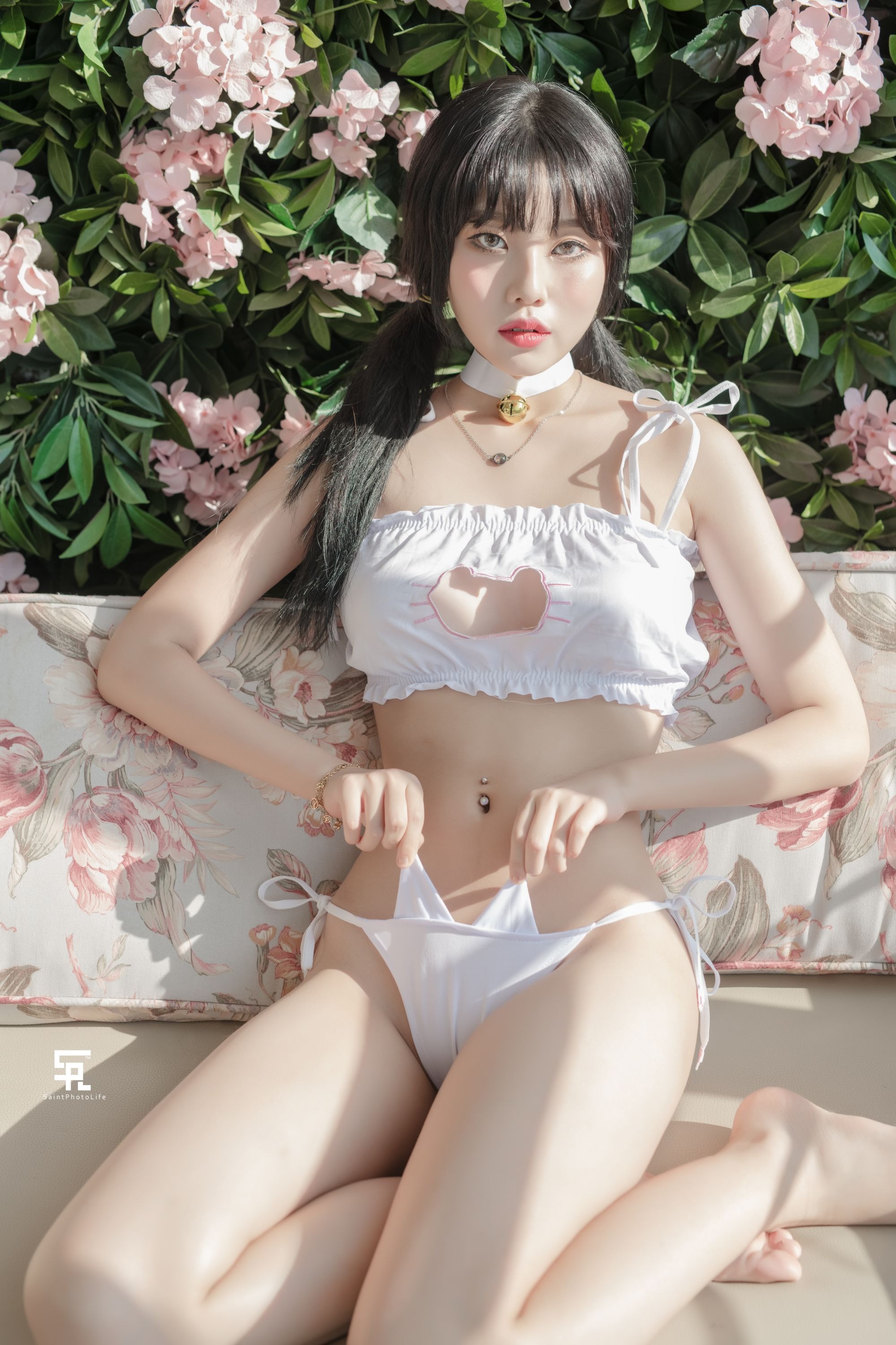 Yuna (윤아) - NO.008 [SAINT Photolife] BLOOM Vol.01 [52P-315MB](10)