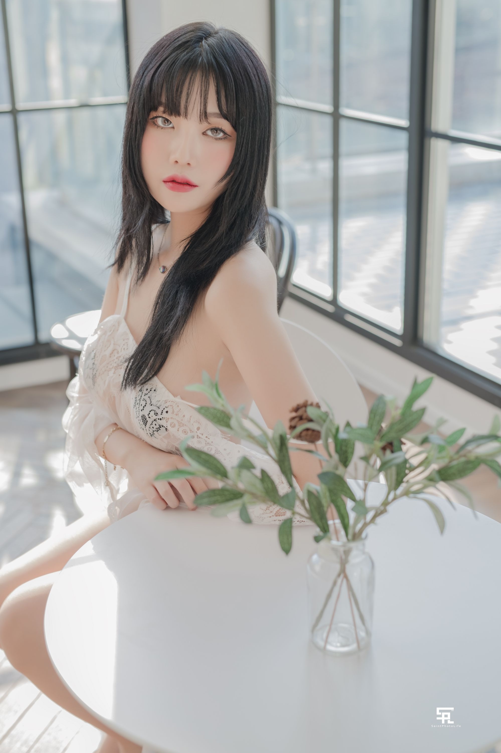 Yuna (윤아) - NO.008 [SAINT Photolife] BLOOM Vol.01 [52P-315MB](30)