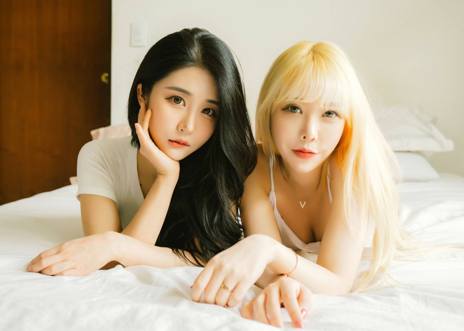 [Moon Night Snap] Bomi (보미) x Zia (지아) - Together Vol.02(36)