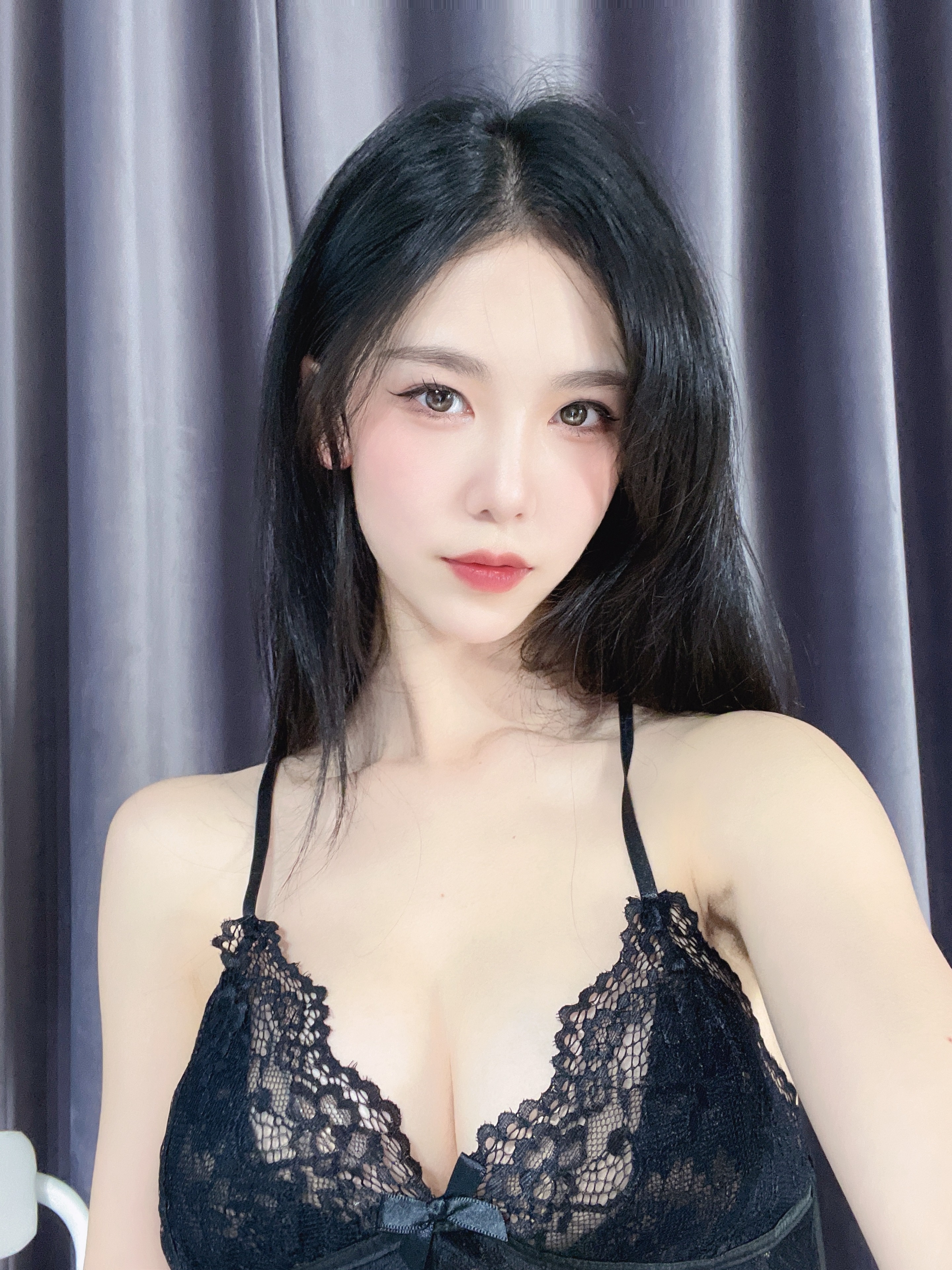 抖娘利世 透视蕾丝吊带裙(18)