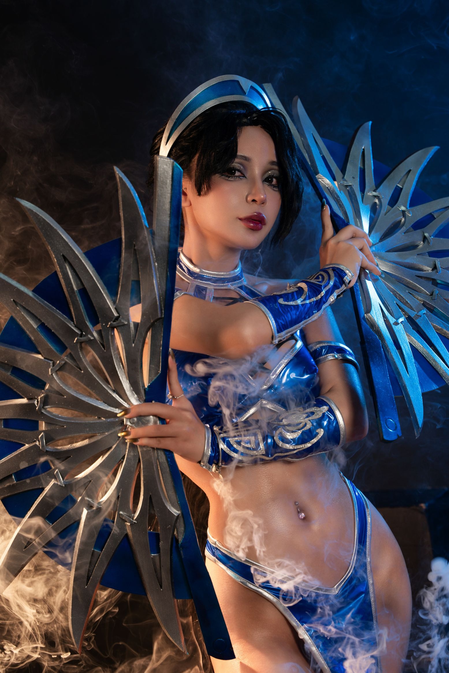 Umeko J cosplay Kitana - Mortal Kombat(65)