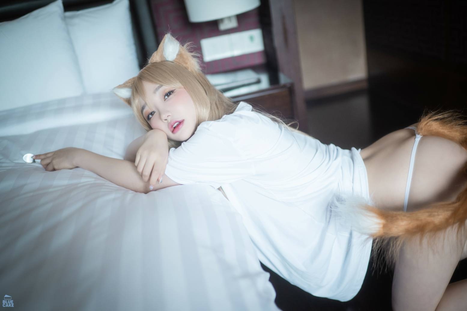 [BLUECAKE] YeEun (손예은) – Puss Puss RED.Ver + COSPLAY(98)